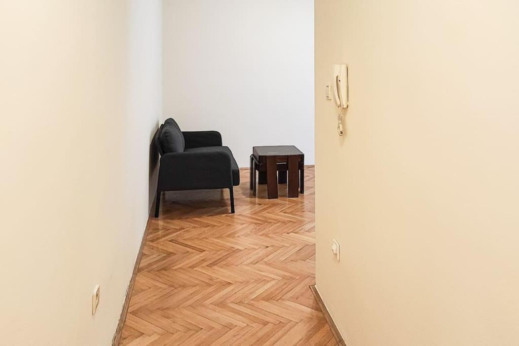 Filinhome Trg Mladenaca Нови Сад Екстериор снимка