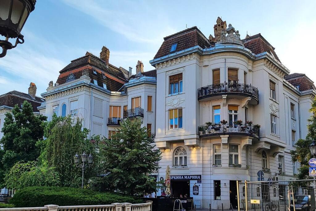 Filinhome Trg Mladenaca Нови Сад Екстериор снимка